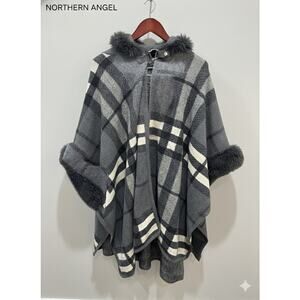 Northern Angel Women’s Hooded Gray Plaid Fur Trim Open Sided Poncho Coat OS